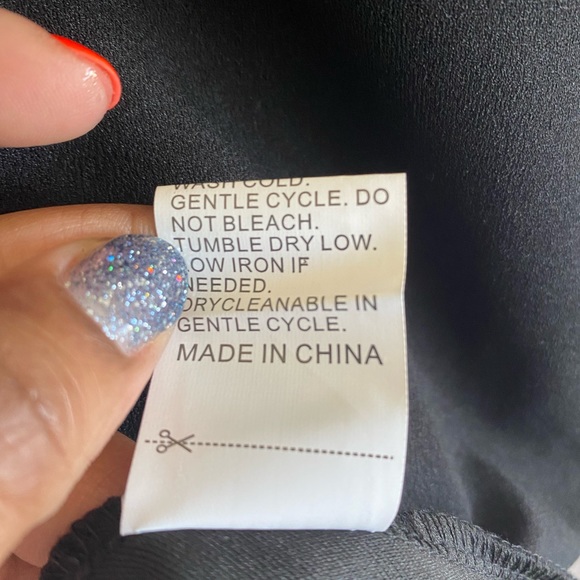 LITTLE BLACK DRESS🖤 - Picture 4 of 8